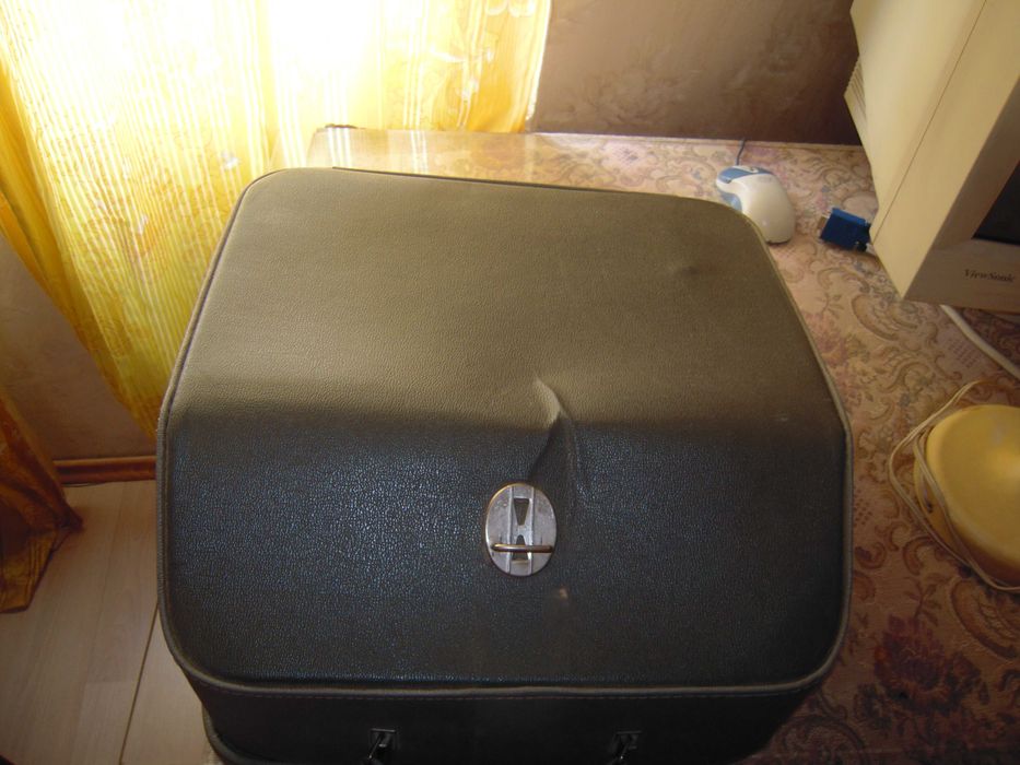 Винтажная пишущая машинка BUROMASCHINEN EXPORT GMBH, Mod. 30.