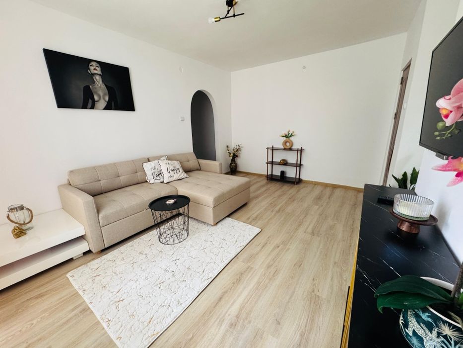 Închiriez apartament Bulevardul Castanilor