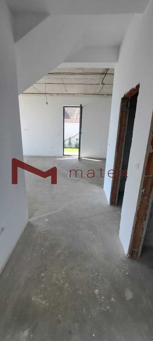 БУТИКОВА КЪЩА- Ален Мак - Траян Кателиев