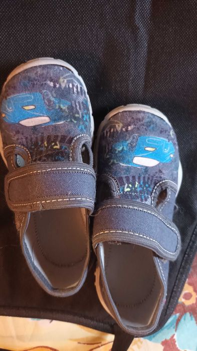 Детски светещи маратонки skechers, пролетни обувки, гумени ботуши, пантофи, различни номера 23 - 25