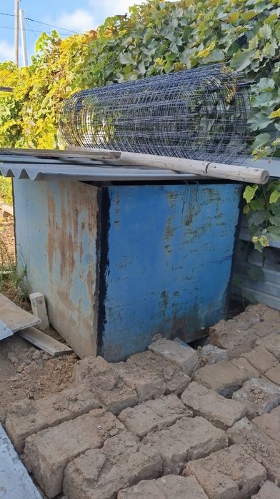 Продам металлический чан/бак.