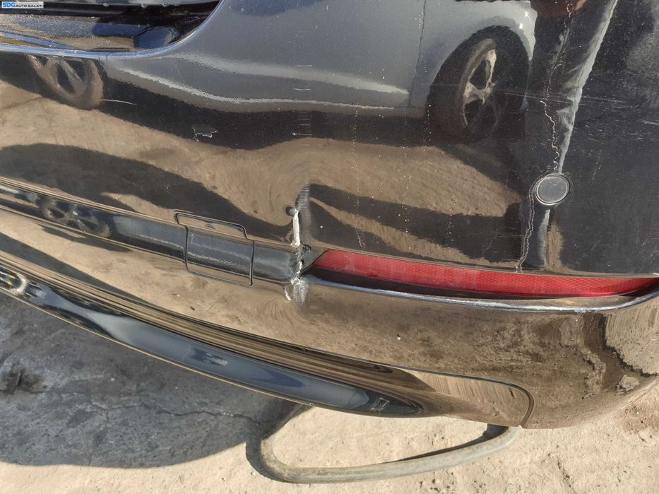 Bara Spoiler Spate cu Locas Senzori Parcare cu Imperfectiuni BMW Seria 5 F10 NFL Non Facelift Sedan Berlina 2009 - 2014 Culoare 475 Black Sapphire Metallic [K3881]