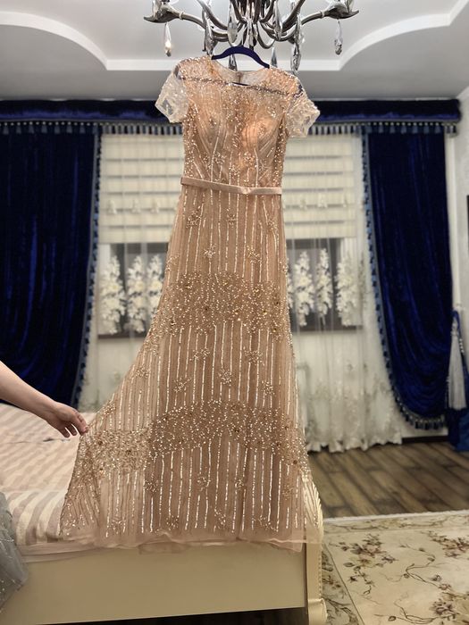 Вечерние платья