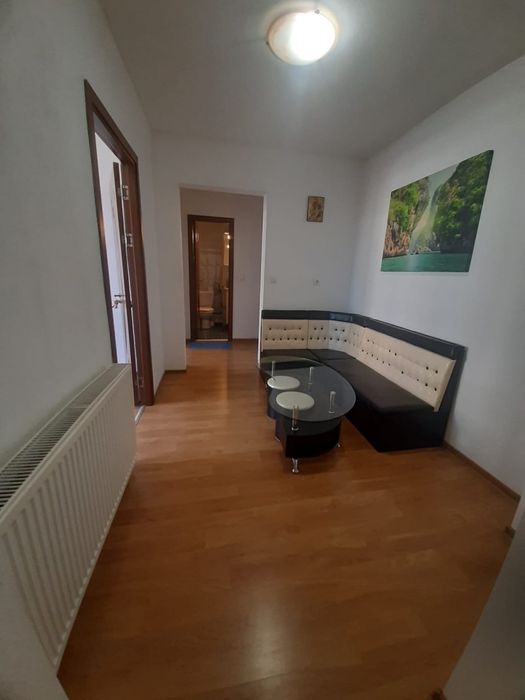 Vãnd apt cu 3 camere persoanã fizicã