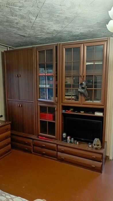 Продам стенку в зал