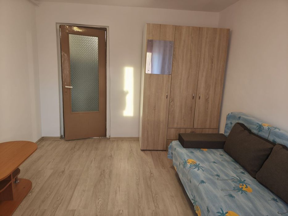 Garsoniera de vânzare