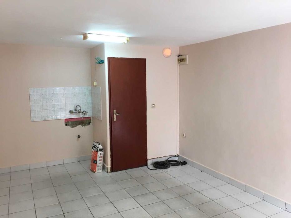 Дава се под наем Гараж / Паркомясто в Варна, Център - 24 кв.м за 153 € - Снимка #2