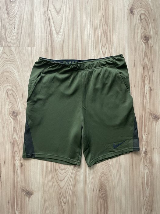 NIKE / мъжки спортен къс панталон S