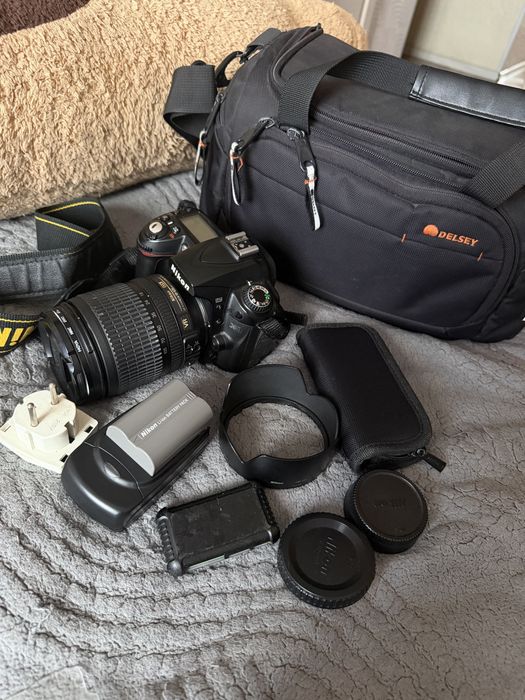 Продам фотоопарат Nikon D90