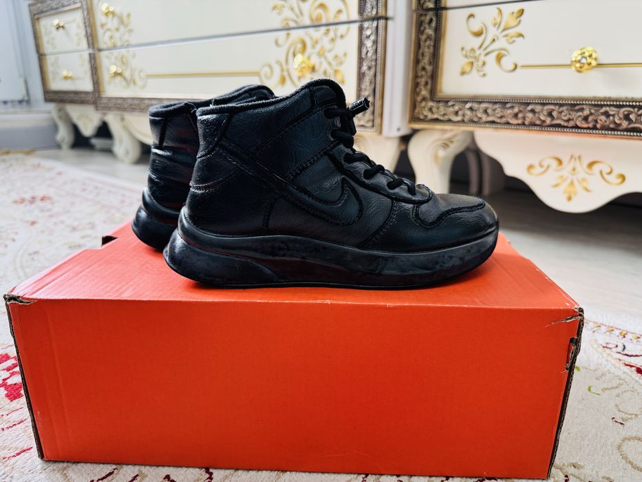 Кроссовочное ботинки от Nike (Осень,Весна)