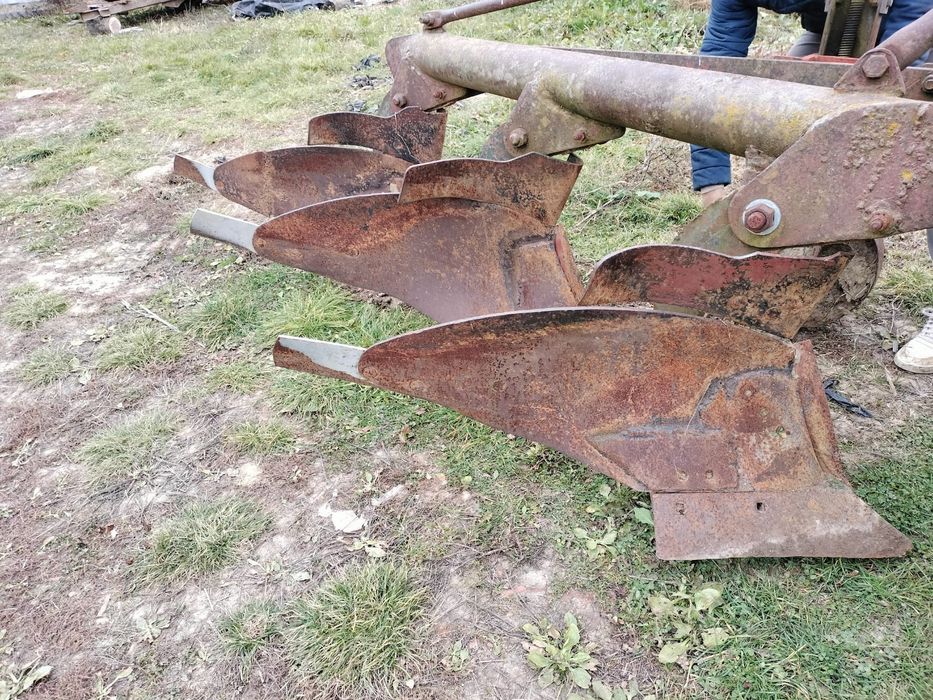 Tractor u650  cu tot cu plug pp4