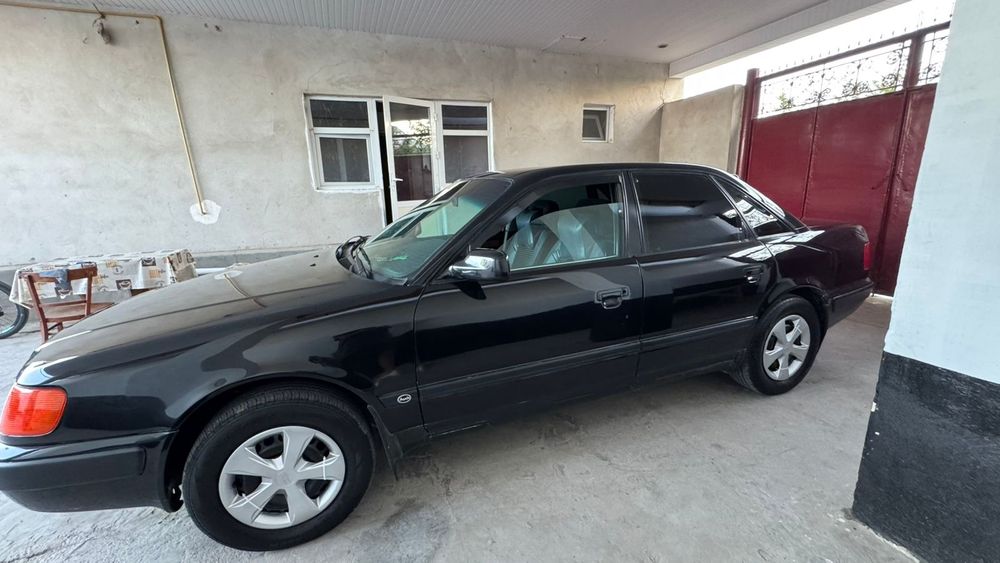 Ауди 100 С4 1991г.