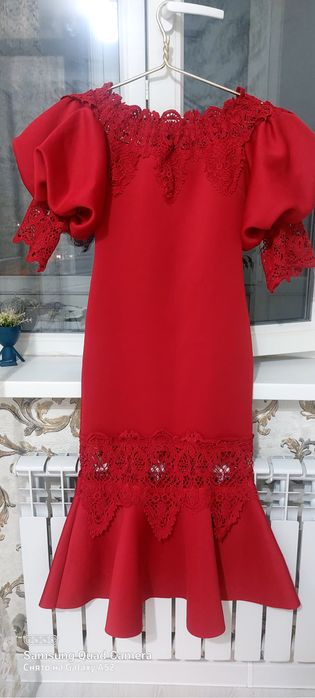 Вечерный красный платье