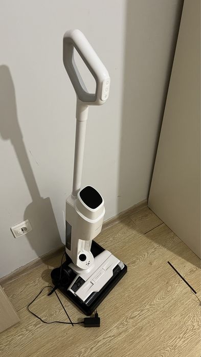 Продам моющий пылесос by dreame trouver