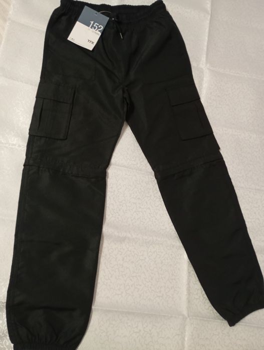 Продавам карго панталон, размер 152,нов.