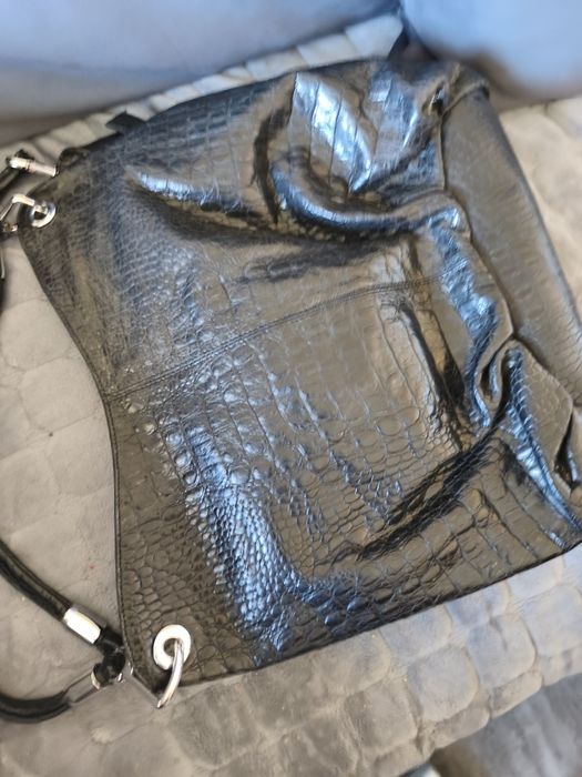 Продавам чанта качествена естествена кожа