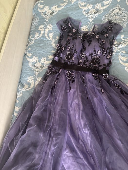 Продам вечерние платья