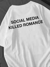 Social media killed romance футболка