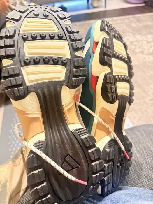 Кроссовки adidas