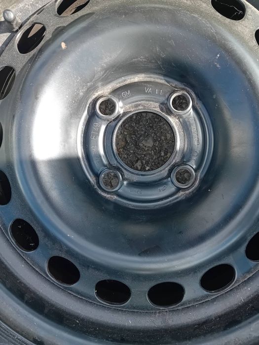 Гума с джанта 1 бр.