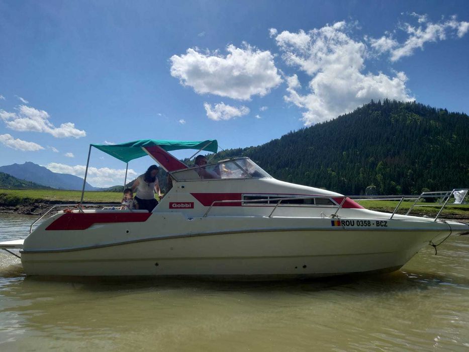 BARCA GOBBI 23 CABIN , 2 motoare Volvo Penta 214 KW an 2005 variante auto