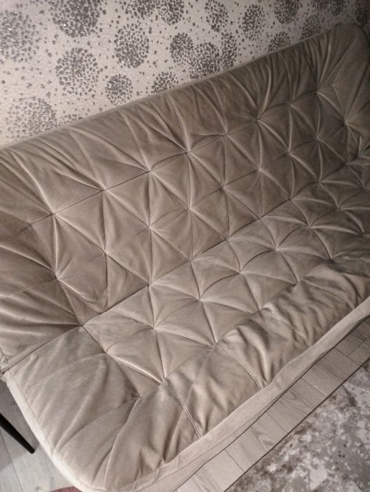 Срочно продам диван за 10000