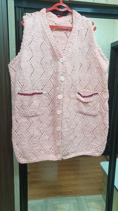 Вязанные удлиненные жилеты, кофточка