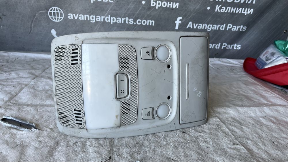 Плафон Audi A4 B8