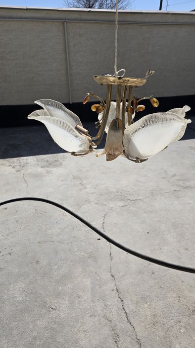 Люстры комнатные