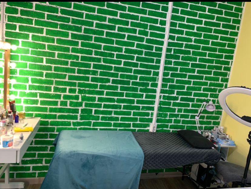 Сдам кушетку мастеру, студия наращивания