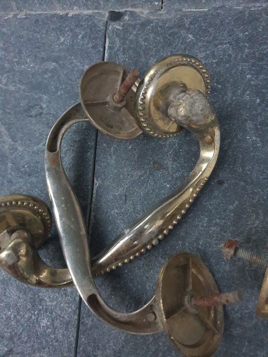 Стари бронзови дръжки за врати