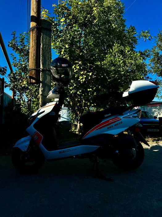 Продам скутер б/у