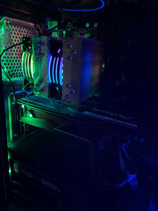 Vând setup complet gaming. RGB (16GB)