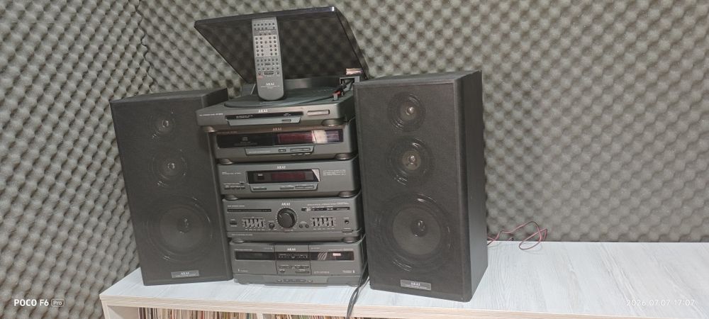 Музыкальный центр Akai AX-M430 с пультом и проигрывателем