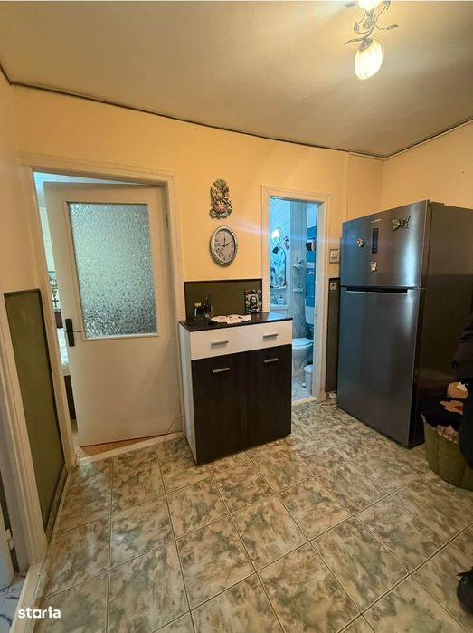 Apartament două camere - zona Longinescu - etaj 2/3