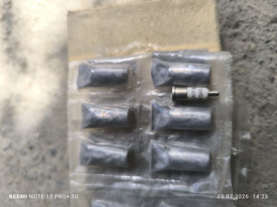 Продам СВЧ Диод Д405