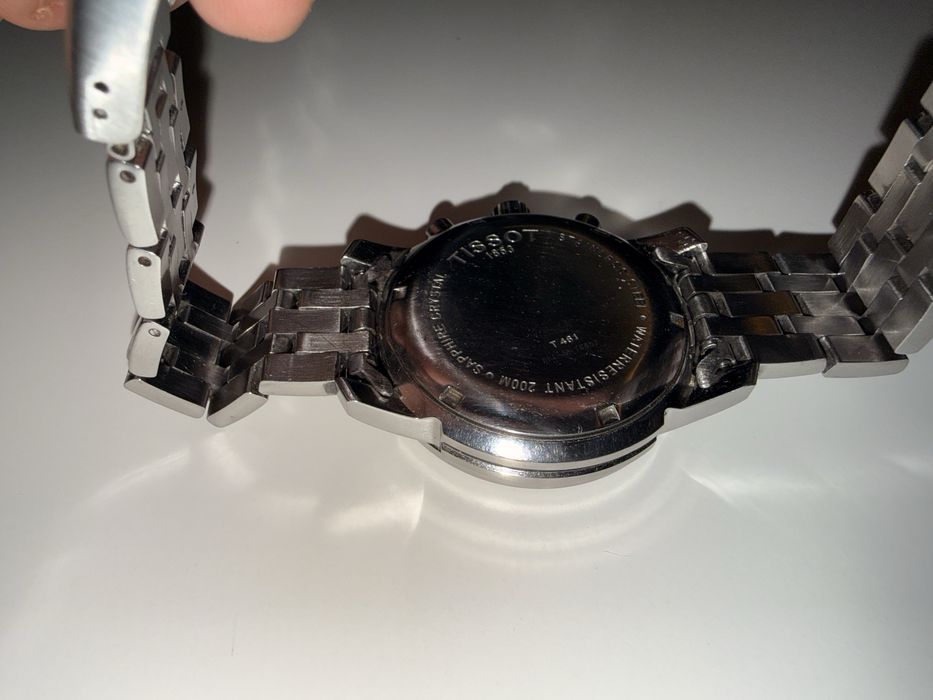 Tissot PRC200 T461, cadran negru, limbi galbene