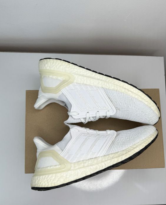 Adidas Ultra Boost  (41) 26см. Маратонки