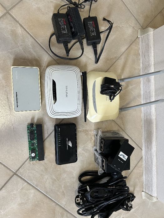 PoE инжектори, суичове, рутери и захранвания