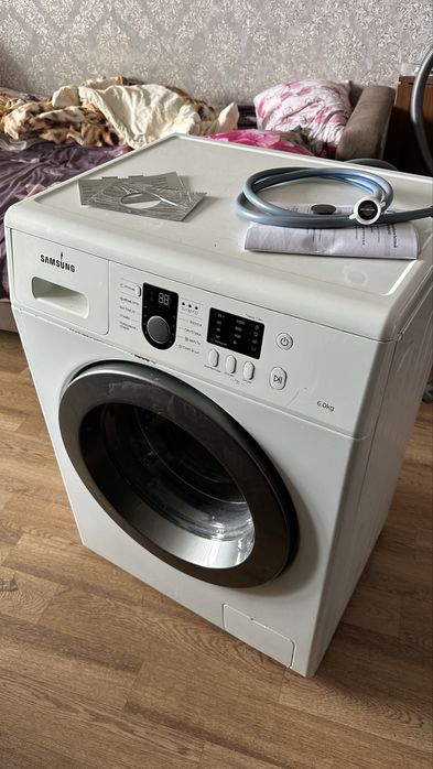 Продам машинку стиральную автомат