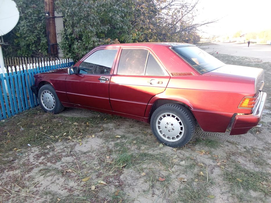 Продам Mercedes 190