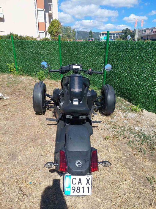 Продавам CAN AM rycer