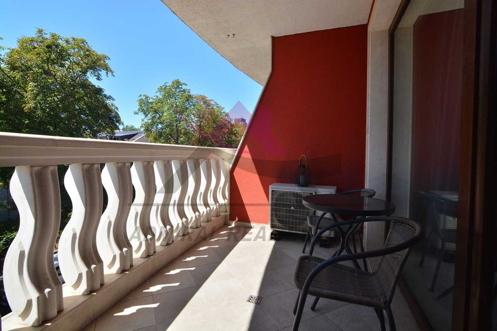 Дава се под наем Двустаен апартамент в Варна, Център - 85 кв.м за 1500 € - Снимка #10