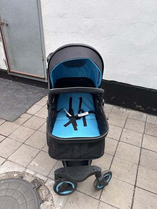 Продам коляску 3 в 1