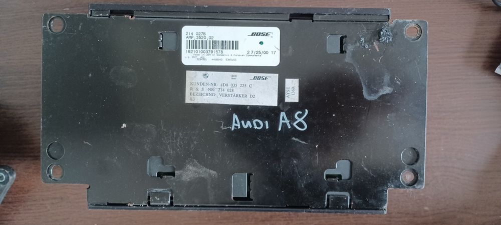 Усилвател Audi A8 D2