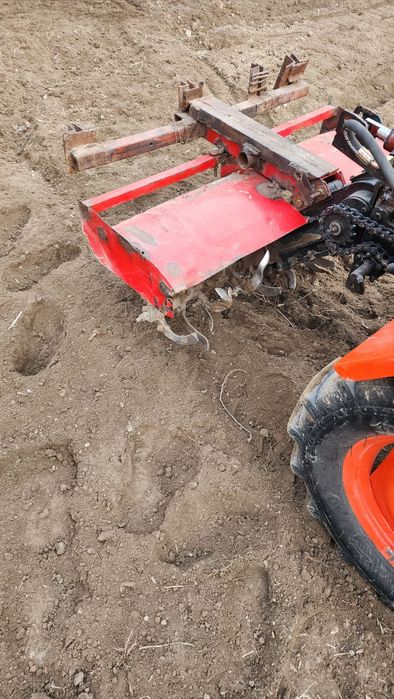 Mini Traktor sotiladi oʻt oʻradigan kaselkasi bilan