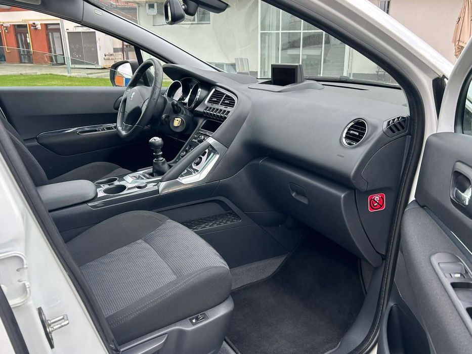 Peugeot 3008 2011 Model Feline 1.6 Benzină Euro 5 Alb Perlat