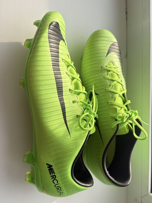 Продам бутсы оригнальные