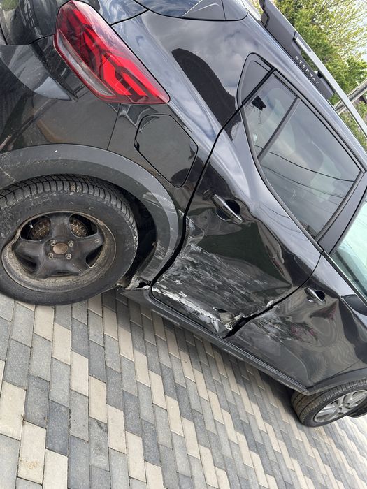 Dacia Sandero Stepway 2021 avariată