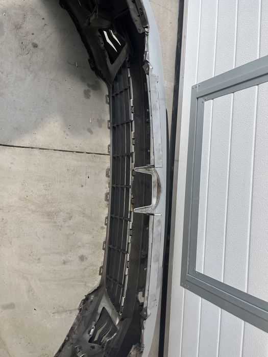 Bara față Volkswagen Golf 6